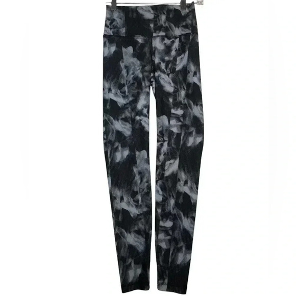 OLD NAVY Active Powersoft High-Rise Go-Dry Leggings - Picture 2 of 10